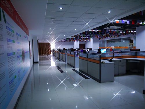 创新视觉，驱动品牌——XX广告设计公司介绍